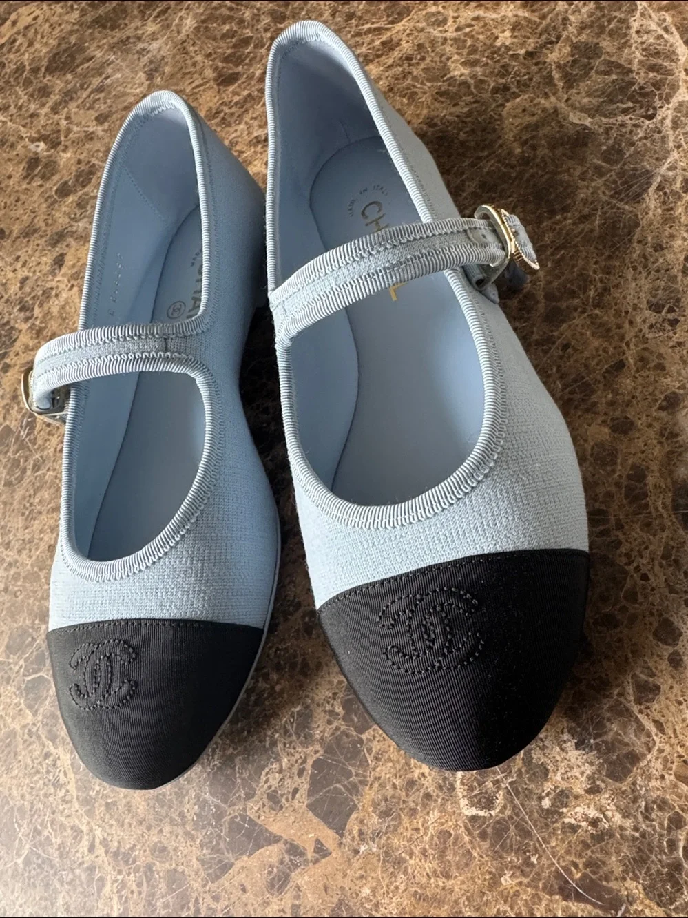 Chanel 25s Mary Janes blue black cap toe logo flats ballet sz 39.5